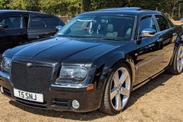 chrysler 300c car and driver