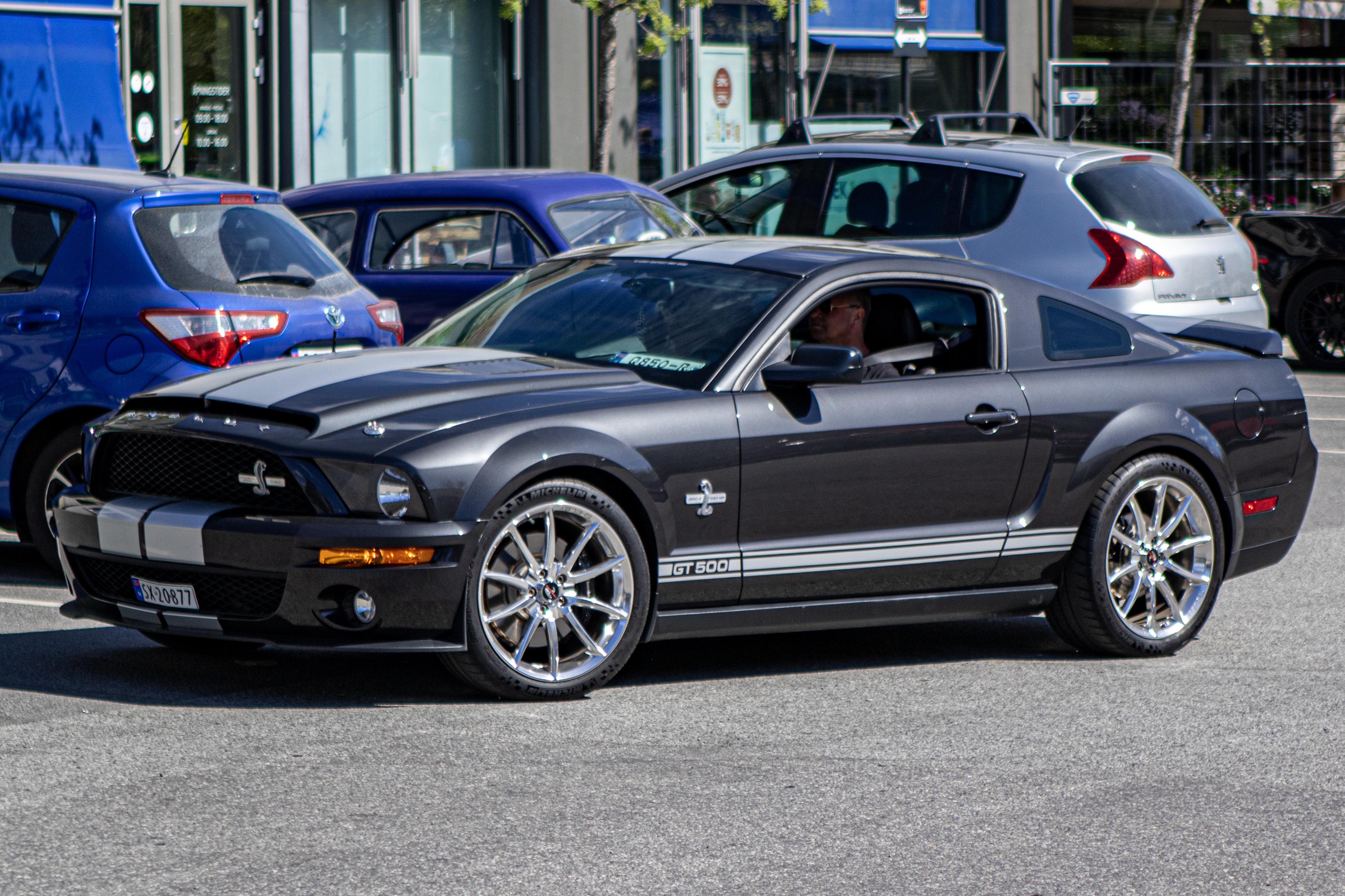 Turning Heads: Exterior Design and Customization Options ‍of the ‍Shelby‍ Mustang GT500 Code Red