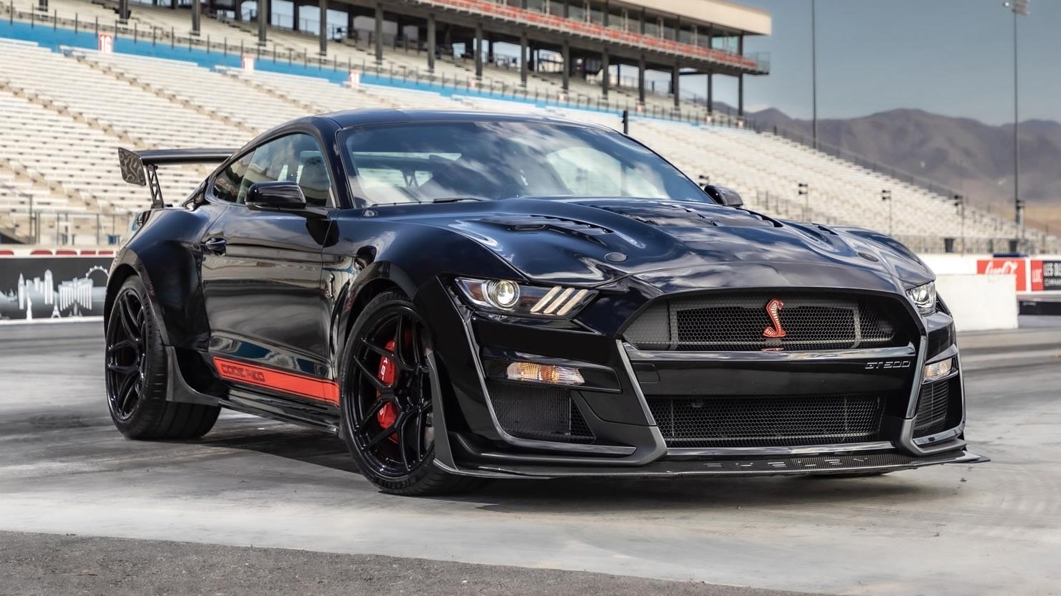 Comparing the Shelby⁤ Mustang GT500 with Rivals in Its Price Bracket