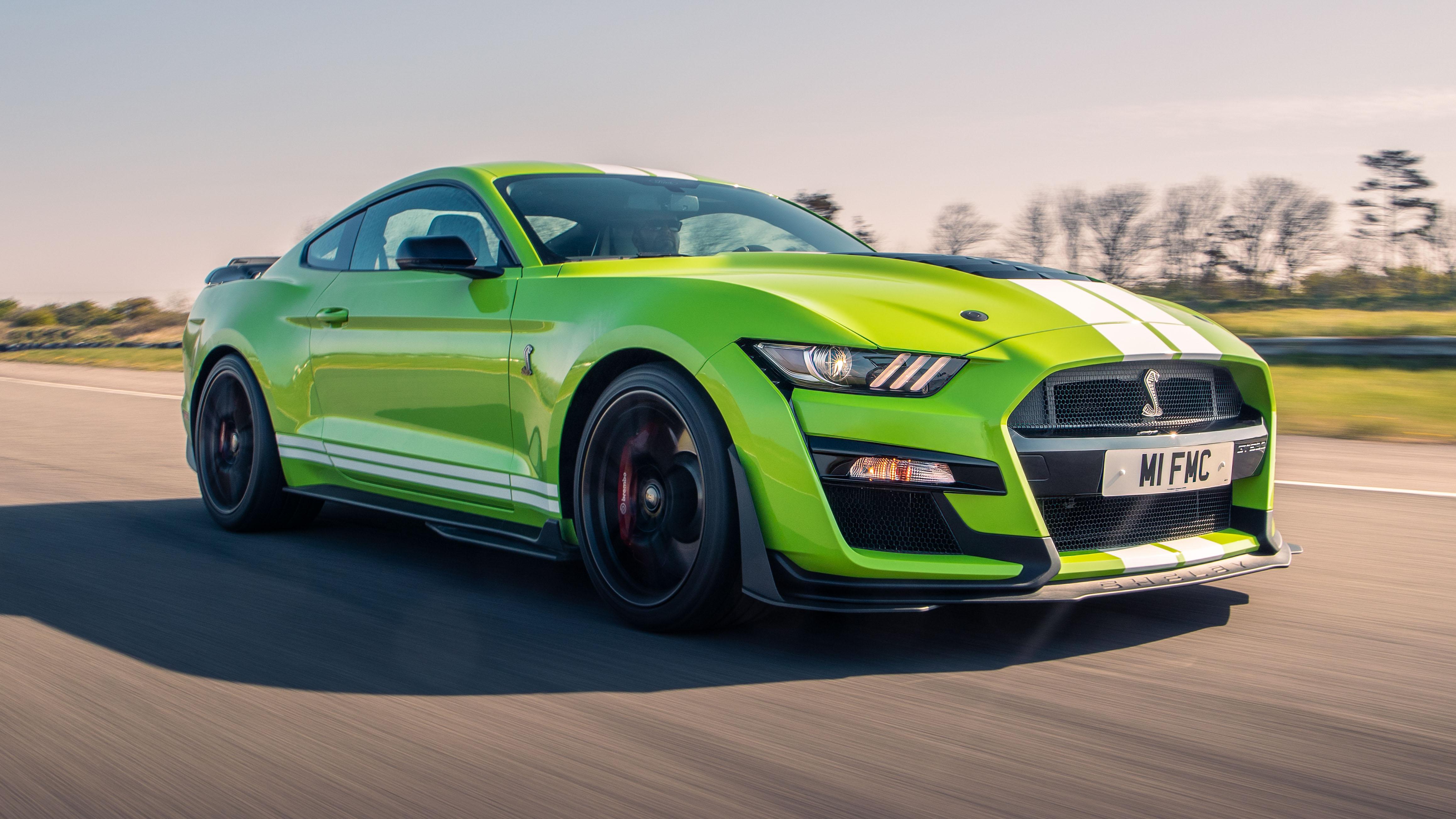 Comparison of Shelby⁢ Mustang ‌GT500 with​ Competitors ​in India